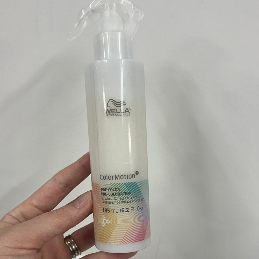 Wella ColorMotion Pre-Color Treatment surface enhancer